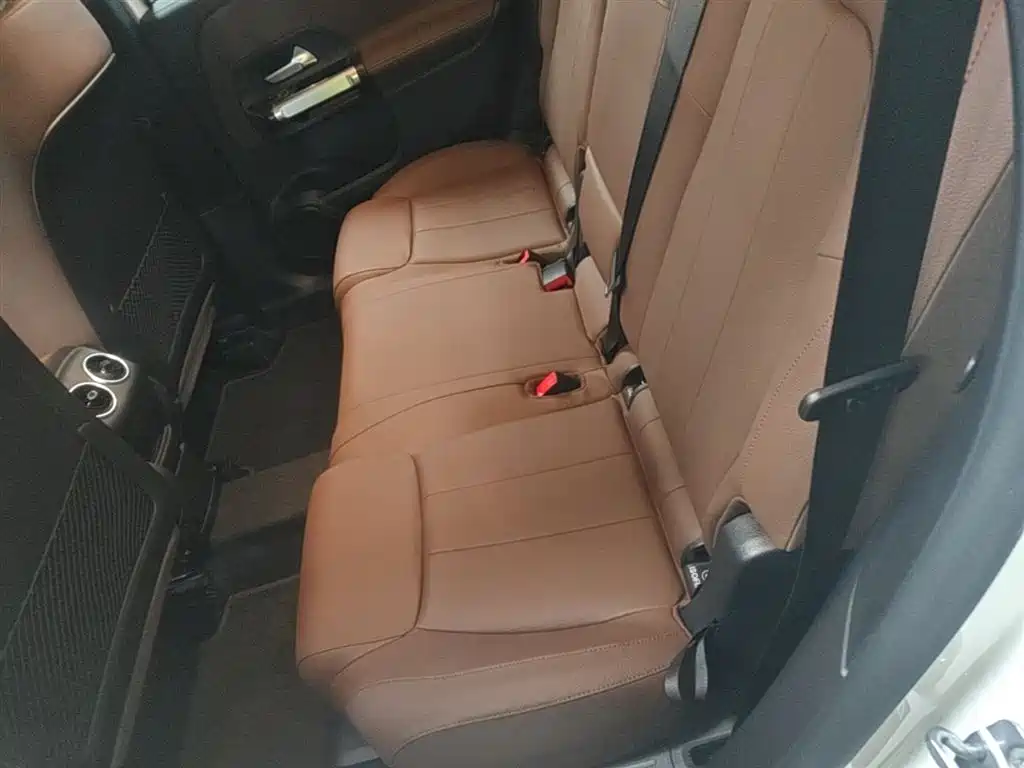 Mercedes-Benz GLB 2024 GLB 200 Dynamic купить на сайте DeffCars