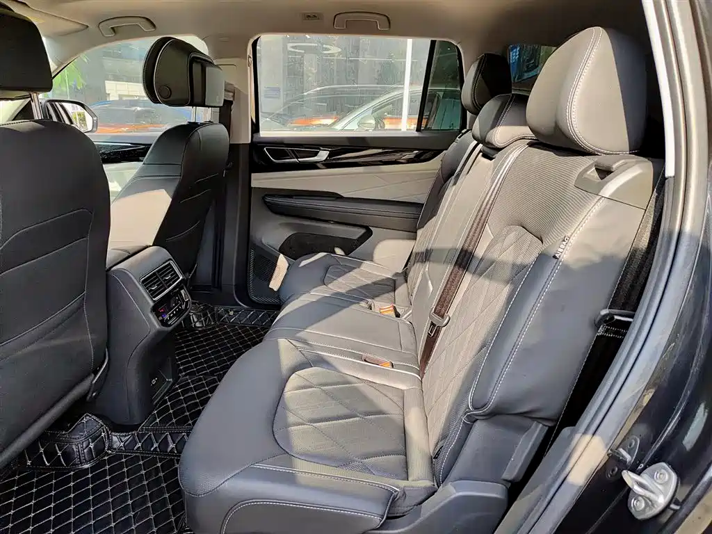 Touron 2023 530 V6 four-wheel drive flagship version купить на сайте DeffCars
