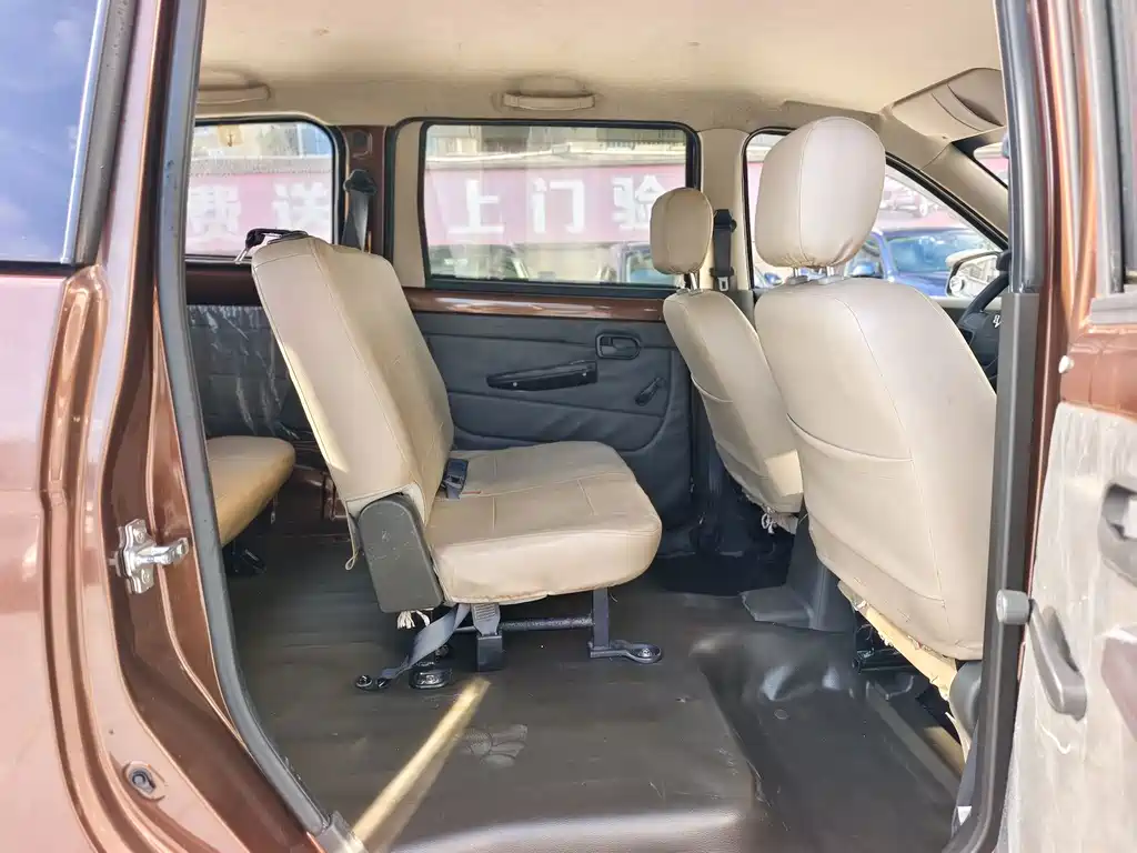 Wuling Hongguang 2015 1.5L S basic model National IV купить на сайте DeffCars