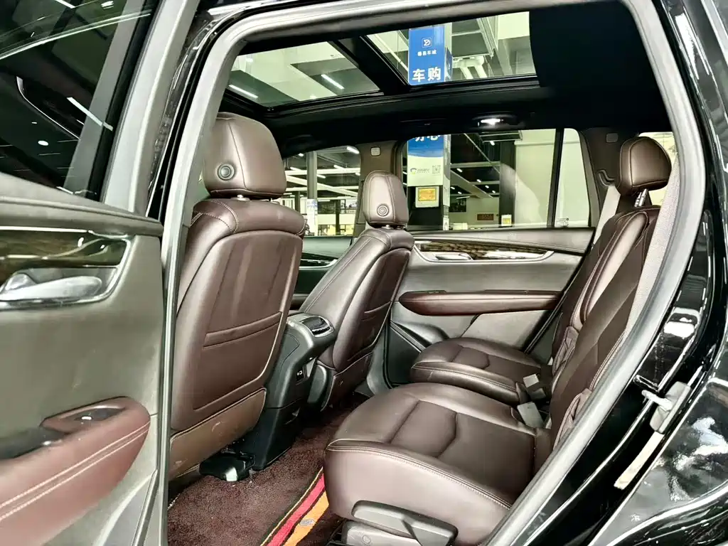 Cadillac XT6 2022 2.0T six-seat two-wheel drive luxury model купить на сайте DeffCars