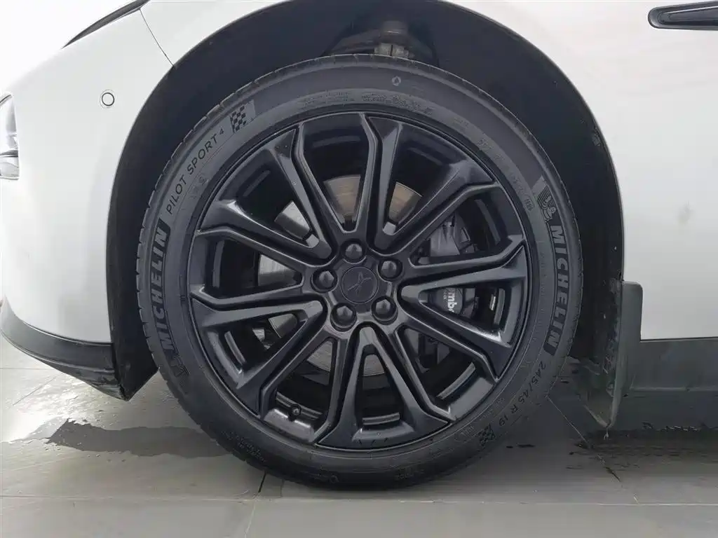 Xpeng P7 2022 480E купить на сайте DeffCars