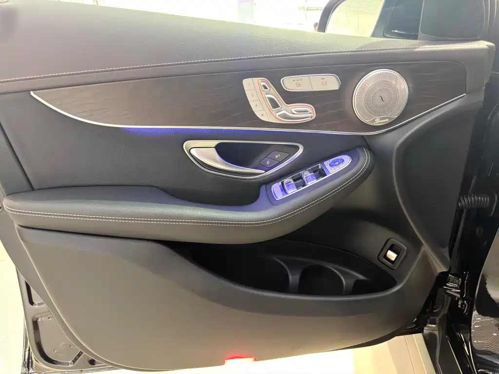 Mercedes-Benz GLC 2021 GLC 260 L 4MATIC luxury model купить на сайте DeffCars