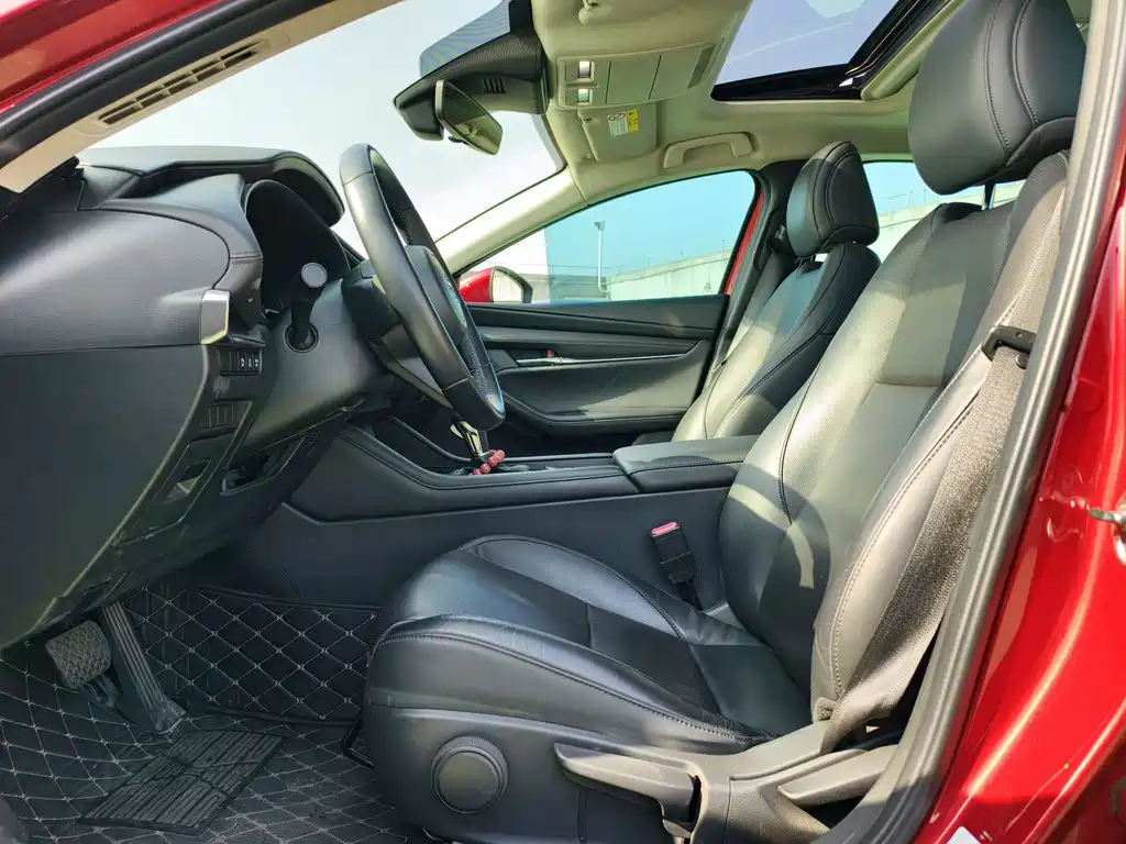 Mazda3 Angkesela 2020 2.0L Automatic Premium Edition купить на сайте DeffCars
