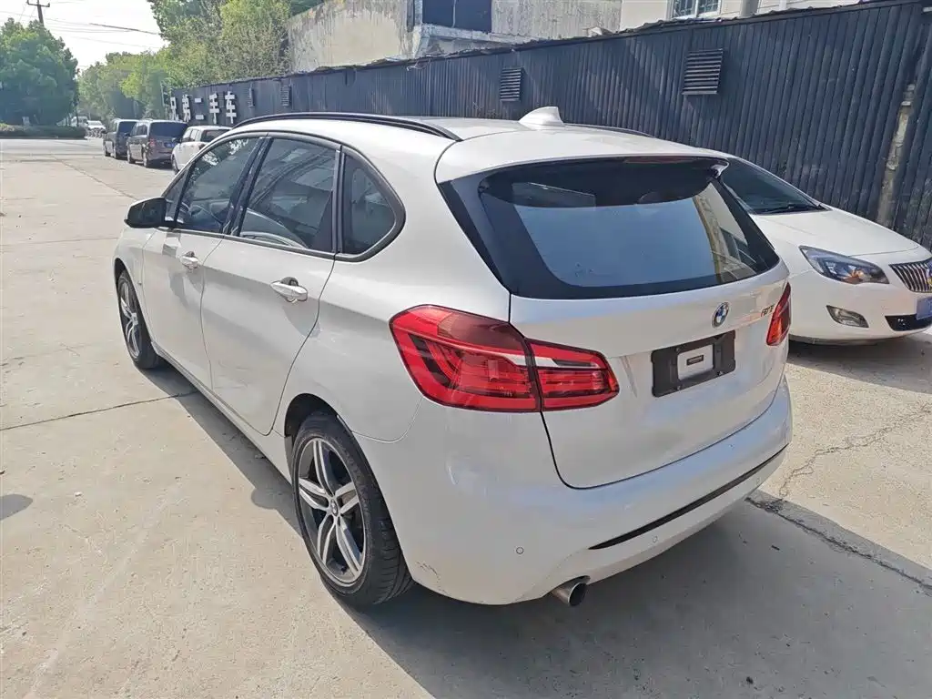 BMW 2 Series Touring 2016 218i Sports Design Package купить на сайте DeffCars