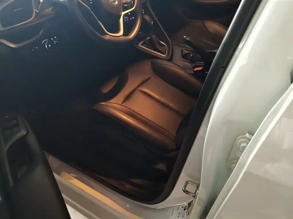 Yinglang 2021 model model 1.5L automatic elite model купить на сайте DeffCars