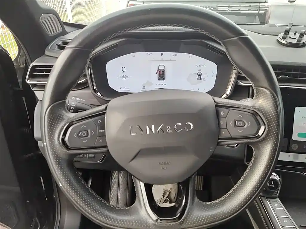 Lynk & Co 01 2023 1.5TD EM-F PM купить на сайте DeffCars