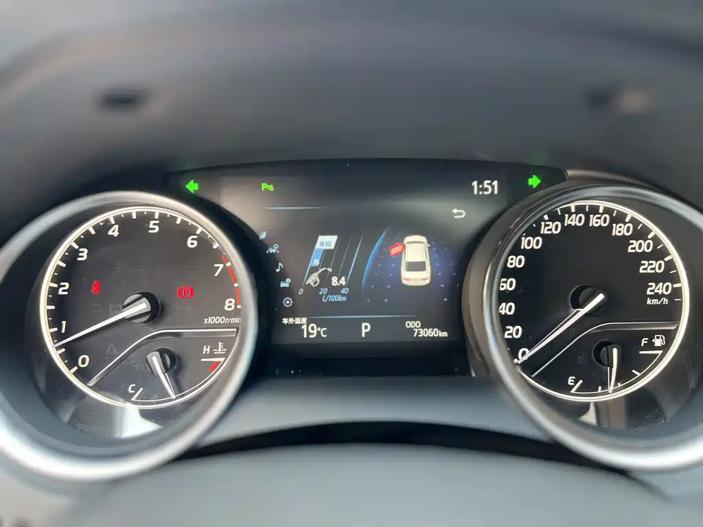 Camry 2019 2.5G Deluxe Edition National VI купить на сайте DeffCars