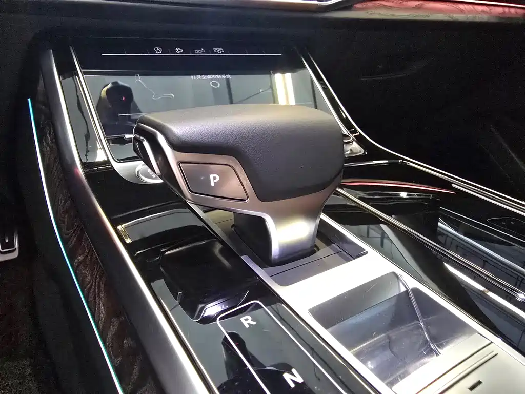 Audi Q8 2019 45 TFSI Premium Dynamic Model купить на сайте DeffCars