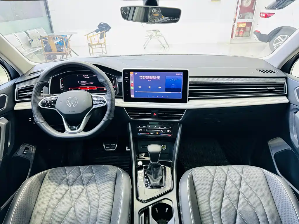 Tiguan L 2022 330TSI automatic two-wheel drive R-Line version купить на сайте DeffCars