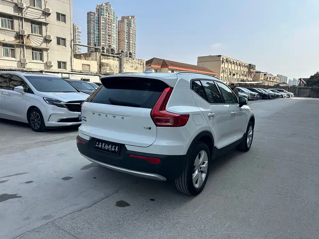 Volvo XC40 2022 T4 four-wheel drive smart travel fashion version купить на сайте DeffCars