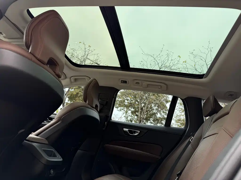 Volvo V60 2020 T4 Zhiyi Luxury Edition купить на сайте DeffCars