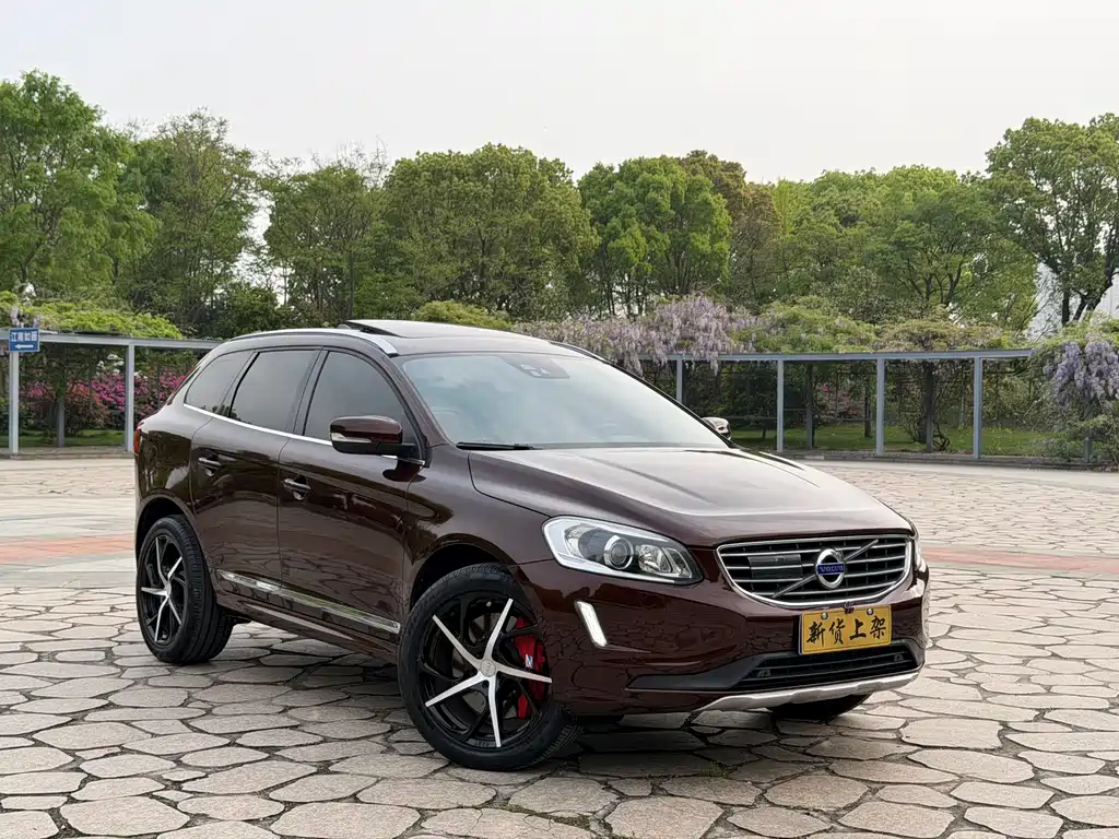 Volvo XC60 2016 T5 AWD Smart Edition купить на сайте DeffCars