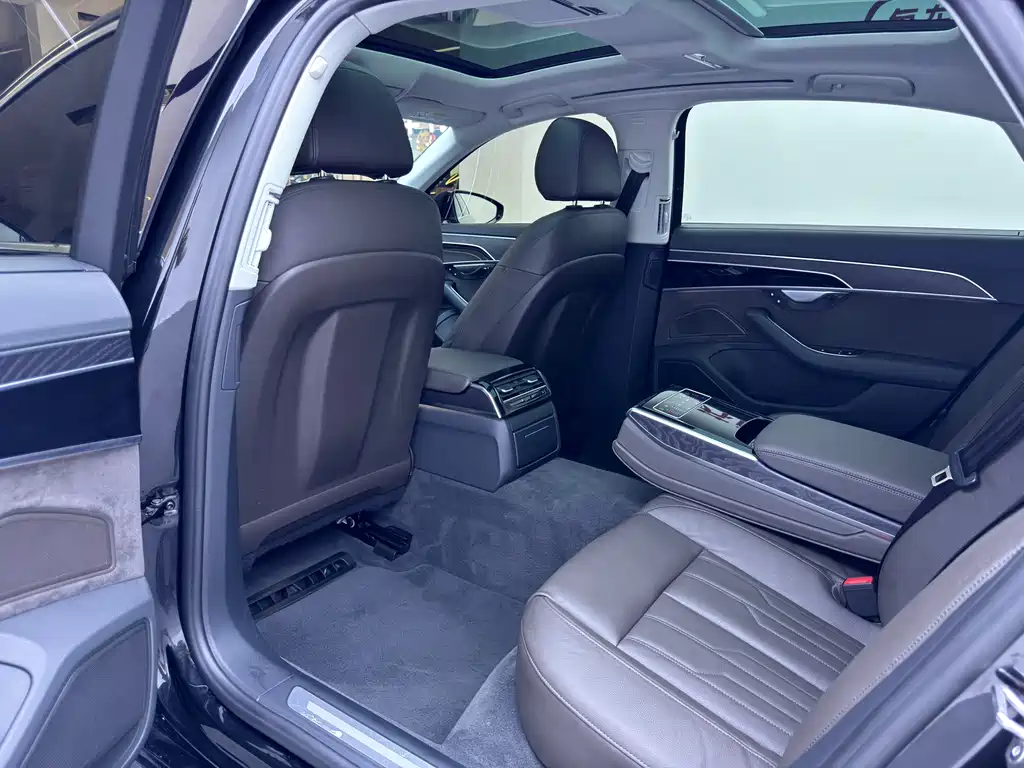 Audi A8 2018 A8L 55 TFSI quattro launch version elite model купить на сайте DeffCars
