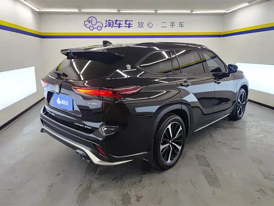 Crown Lufang 2023 2.5L HEV four-wheel drive flagship version купить на сайте DeffCars