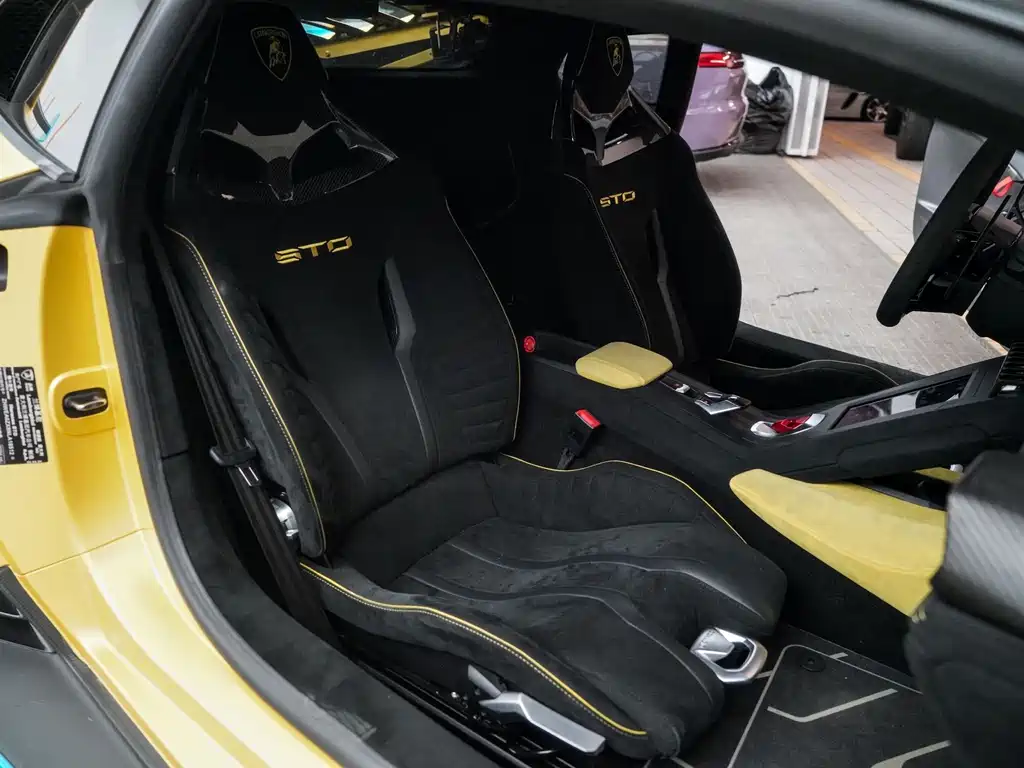 Huracán 2021 Huracán STO купить на сайте DeffCars