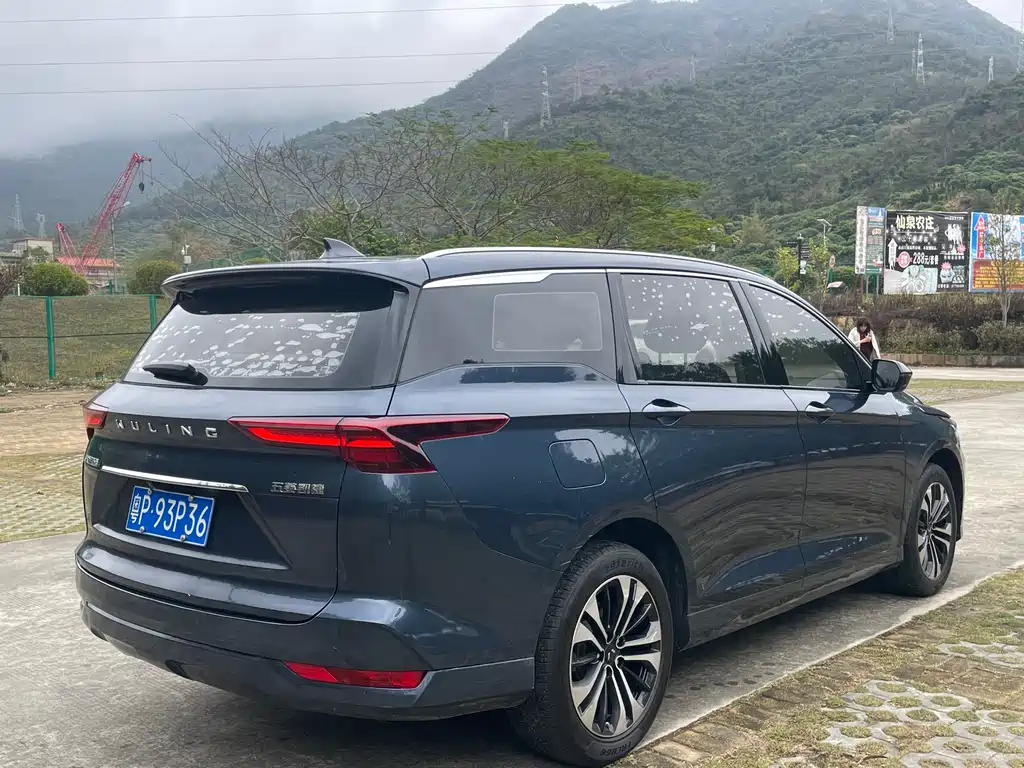 Wuling Capgemini 2020 1.5T CVT flagship model купить на сайте DeffCars