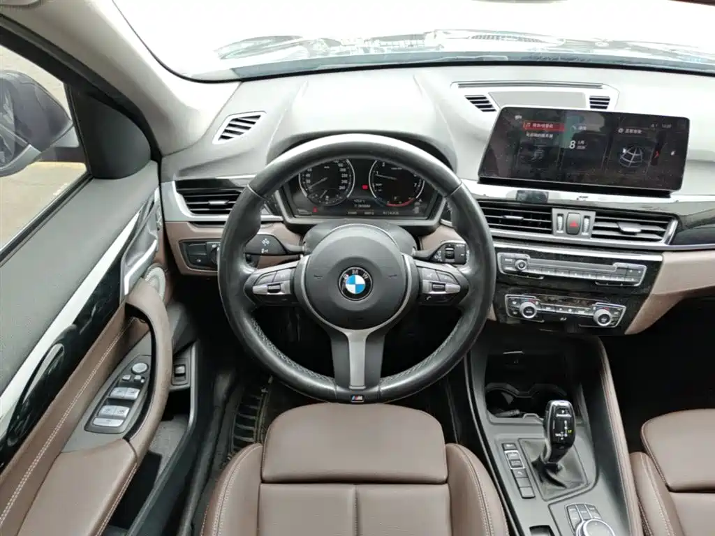 BMW X1 2022 sDrive25Li Leading Model купить на сайте DeffCars