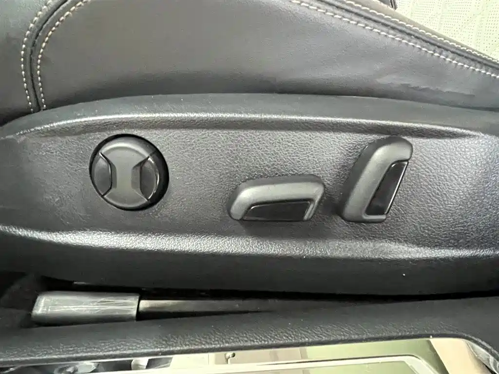 Magotan 2023 2 million commemorative edition 330TSI DSG luxury model купить на сайте DeffCars
