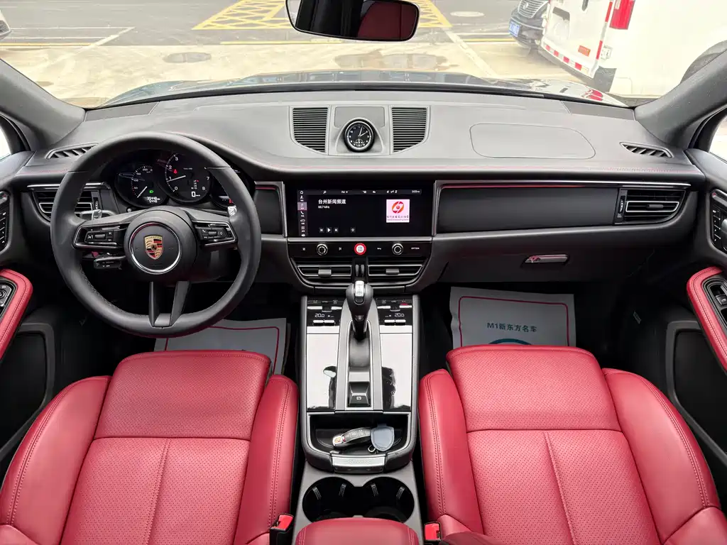Macan 2024 Macan 2.0T купить на сайте DeffCars