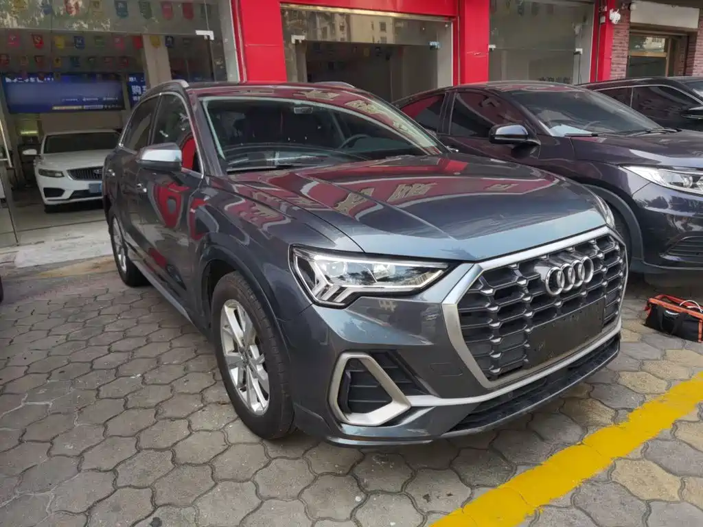 Audi Q3 2019 35 TFSI aggressive and dynamic купить на сайте DeffCars