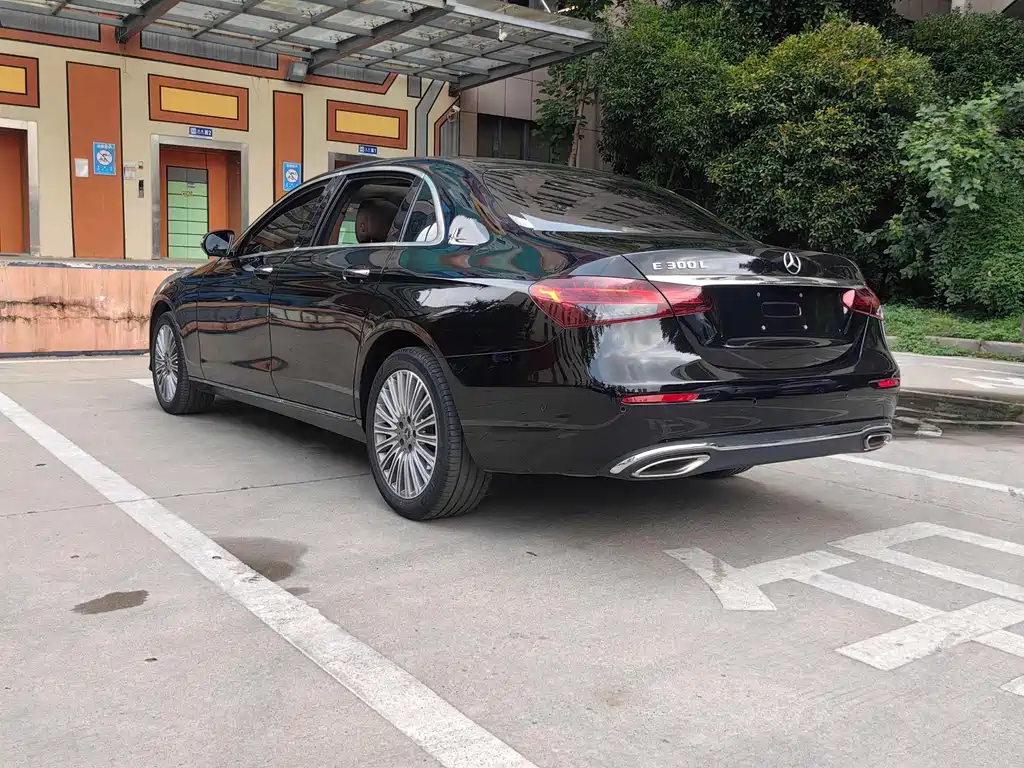 Mercedes-Benz E-Class 2023 E 300 L Fashion купить на сайте DeffCars