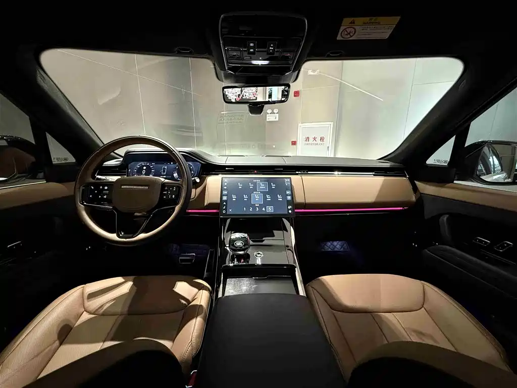 Range Rover Sport 2024 400PS Model Edition купить на сайте DeffCars