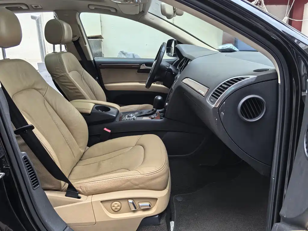 Audi Q7 2011 3.0 TFSI technology 245kW купить на сайте DeffCars