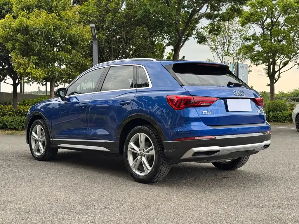 Audi Q3 2019 40 TFSI Fashionable and Elegant купить на сайте DeffCars