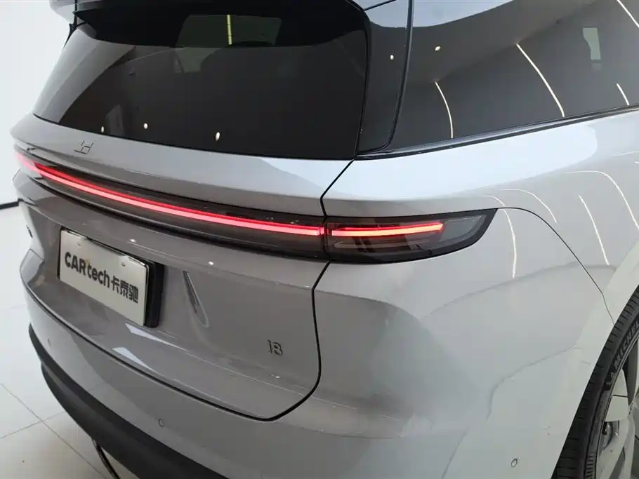 Ideal i8 2025 Standard Edition купить на сайте DeffCars