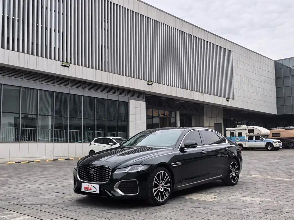 Jaguar XFL 2021 XFL 2.0T P250 two-wheel drive exclusive luxury version купить на сайте DeffCars