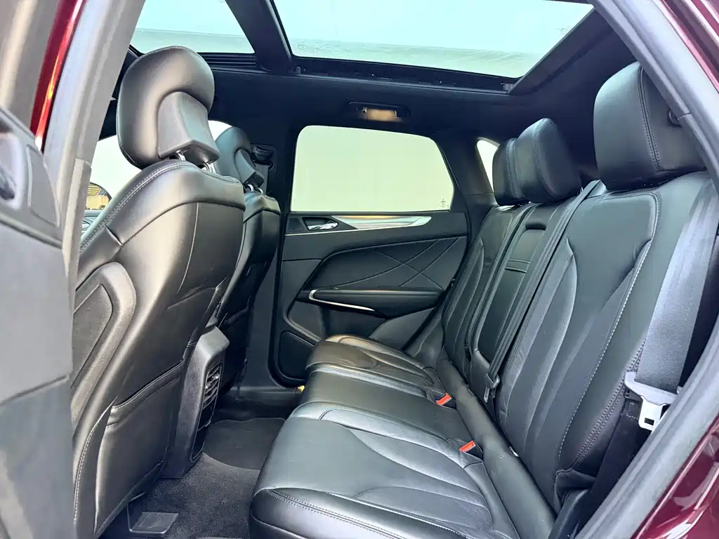 Lincoln MKC 2017 2.0T 2WD Exclusive Edition купить на сайте DeffCars