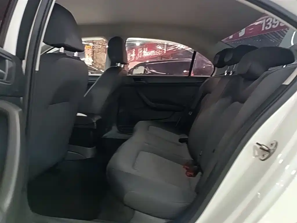 Santana 2018 1.5L Manual Fashion Edition купить на сайте DeffCars