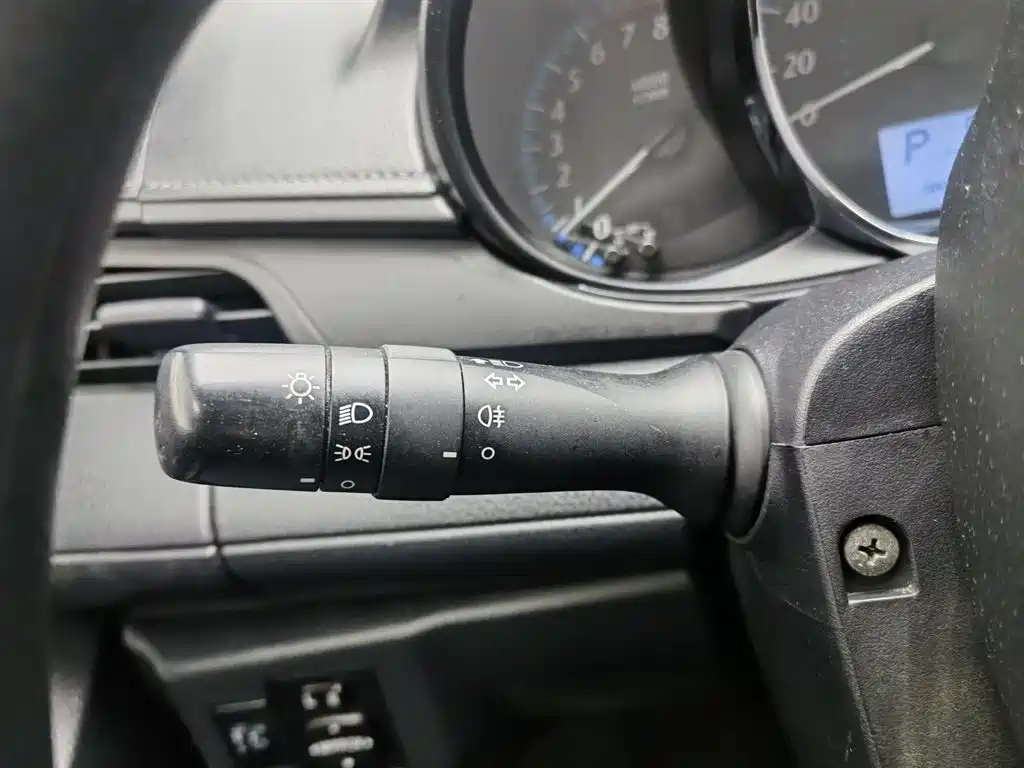 YARiS L 2017 1.5E CVT Charming Edition купить на сайте DeffCars