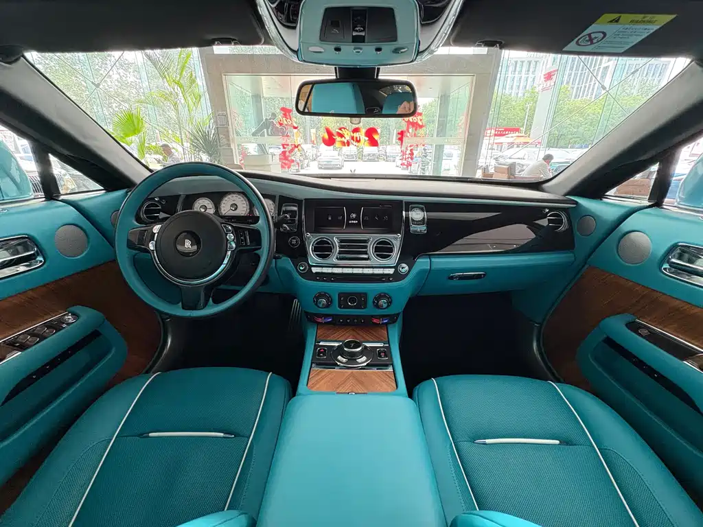 Wraith 2018 6.6T standard model купить на сайте DeffCars