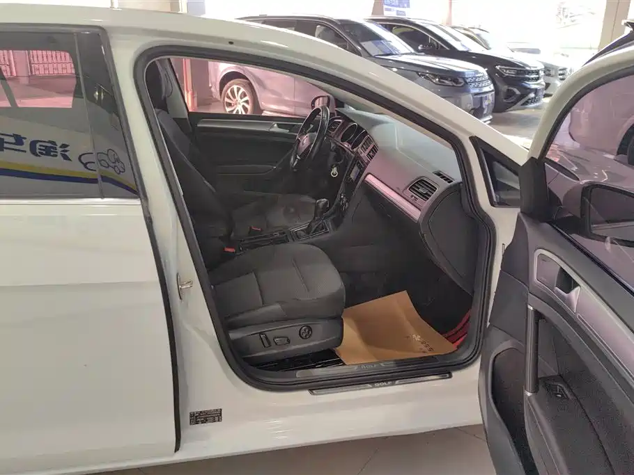 Golf 2020 280TSI DSG comfort model купить на сайте DeffCars