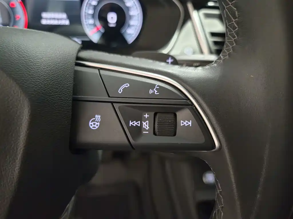 Audi Q5L 2022 40T luxury and dynamic model купить на сайте DeffCars