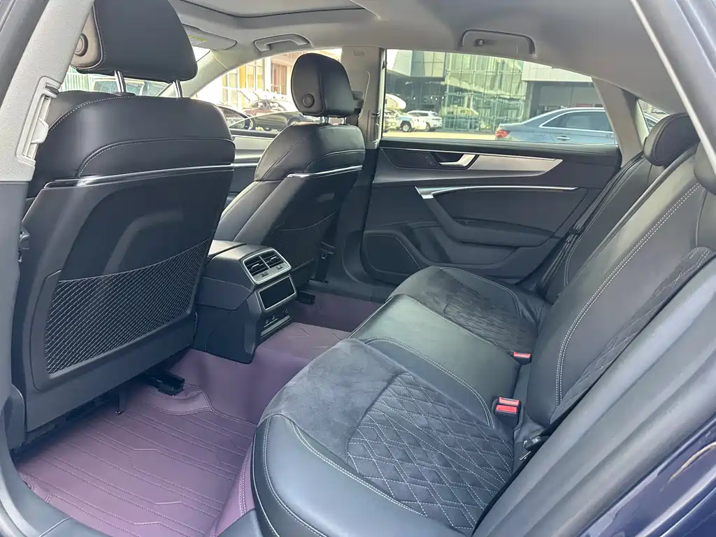 Audi A7L 2024 45 TFSI quattro luxury model купить на сайте DeffCars