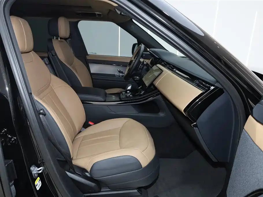 Range Rover Sport 2023 400PS Dynamic SE купить на сайте DeffCars