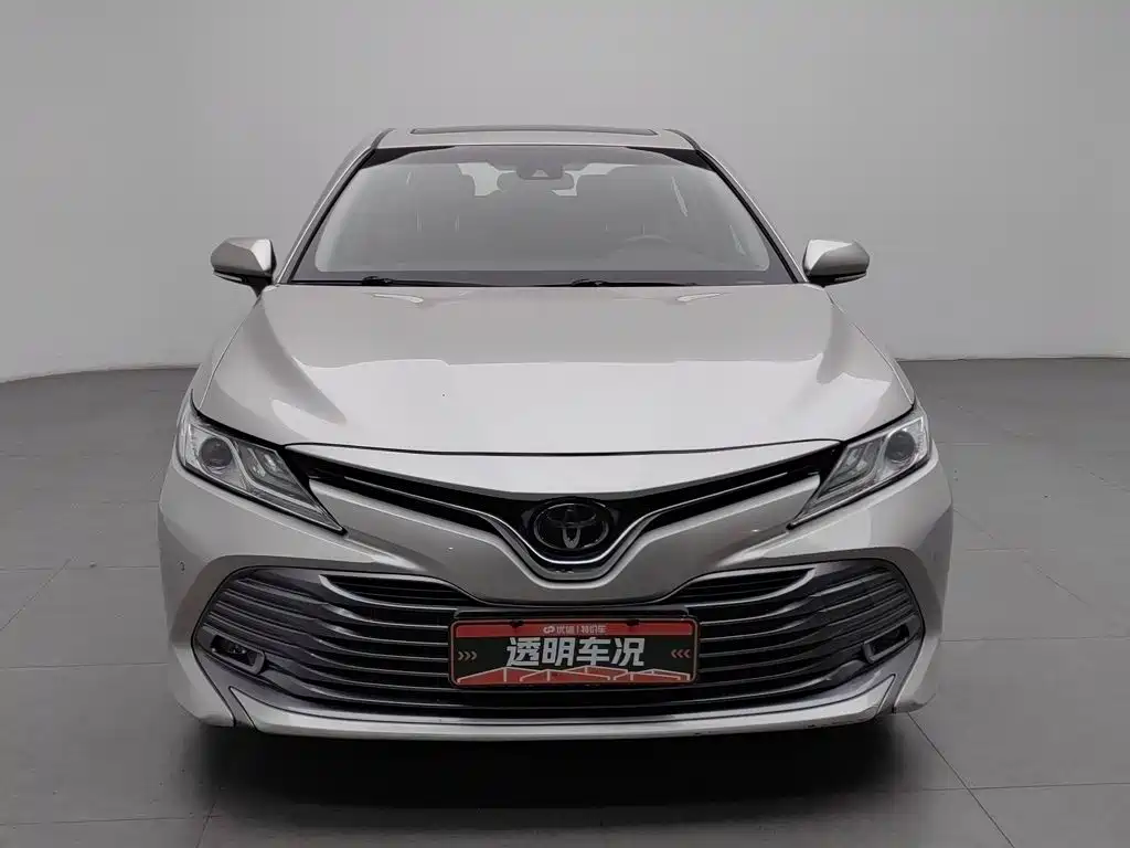 Camry 2018 2.0G Deluxe Edition купить на сайте DeffCars