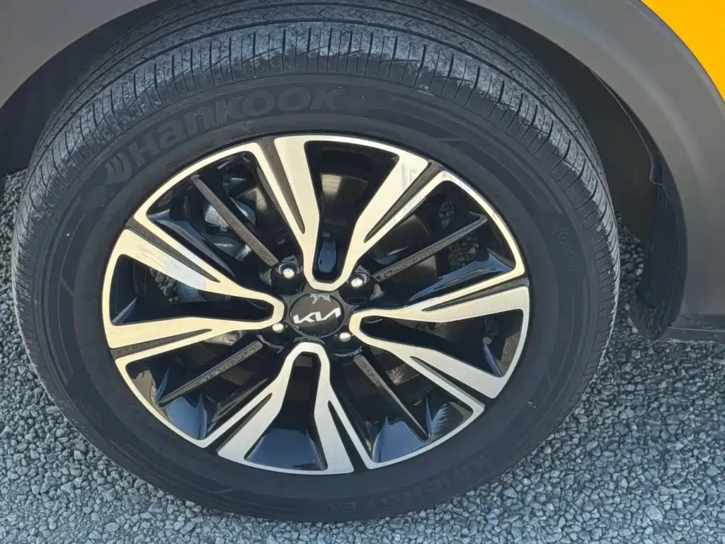 Yipao 2021 1.4L CVT fun sunroof model купить на сайте DeffCars