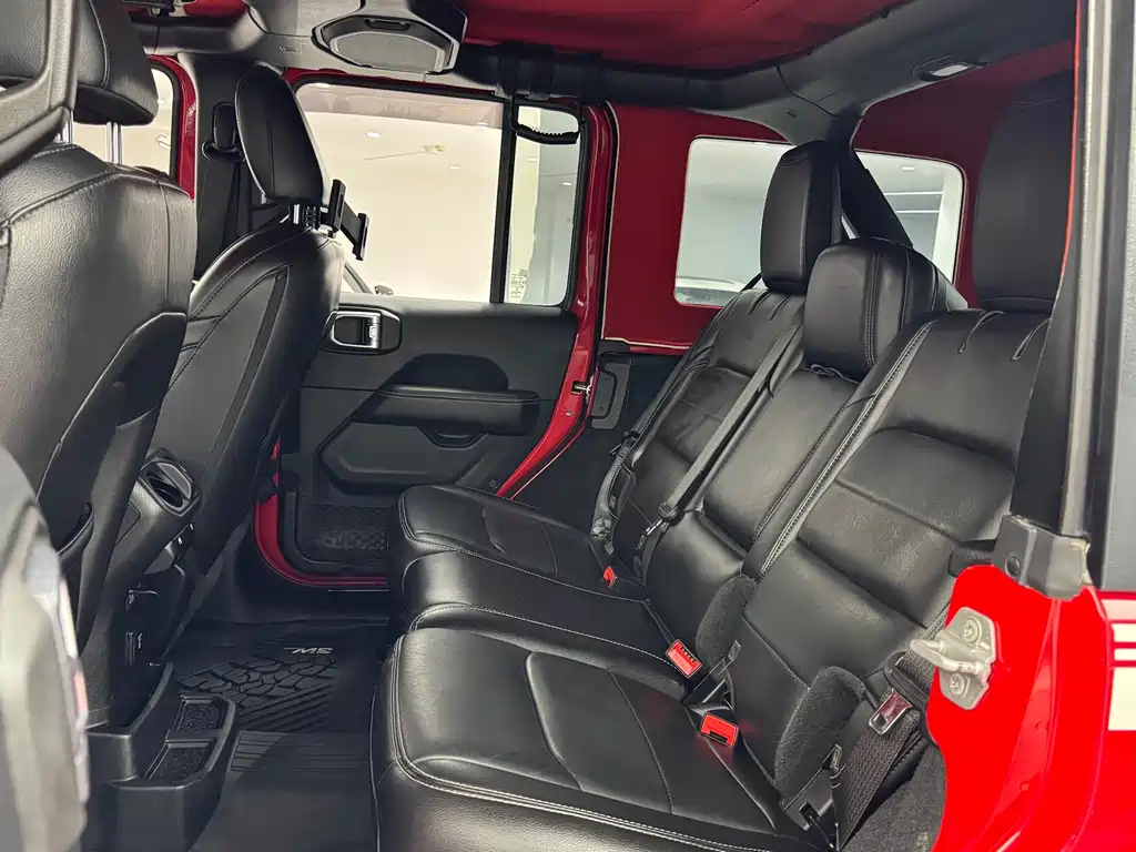 Wrangler 2019 2.0T Sahara four-door version National V купить на сайте DeffCars