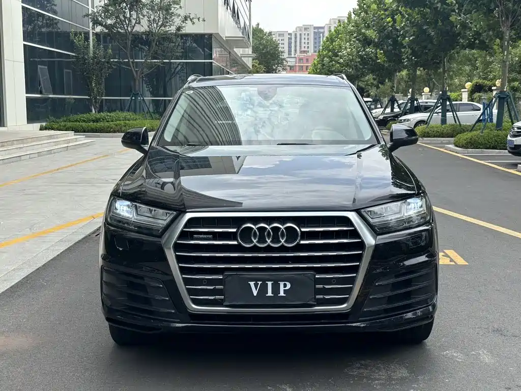 Audi Q7 2018 40 TFSI Comfort купить на сайте DeffCars