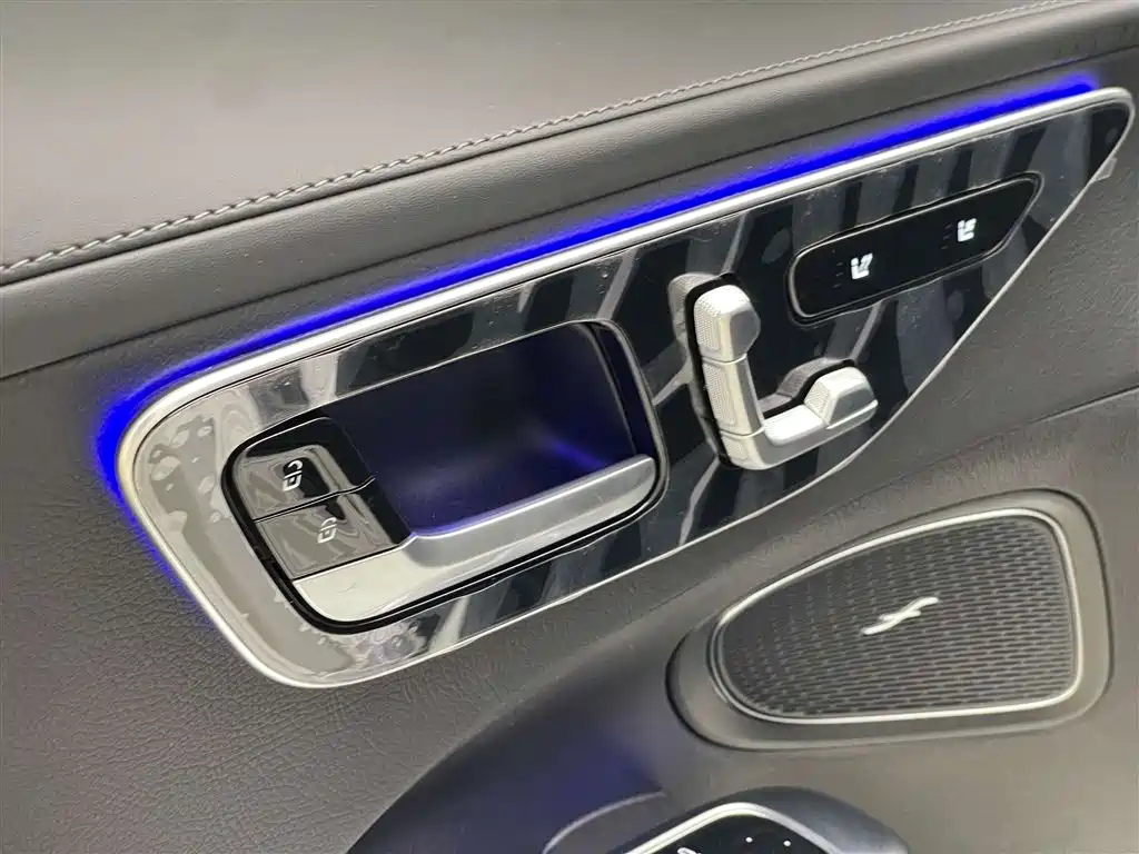 Mercedes-Benz C-Class 2025 facelift C 260 L sports version купить на сайте DeffCars