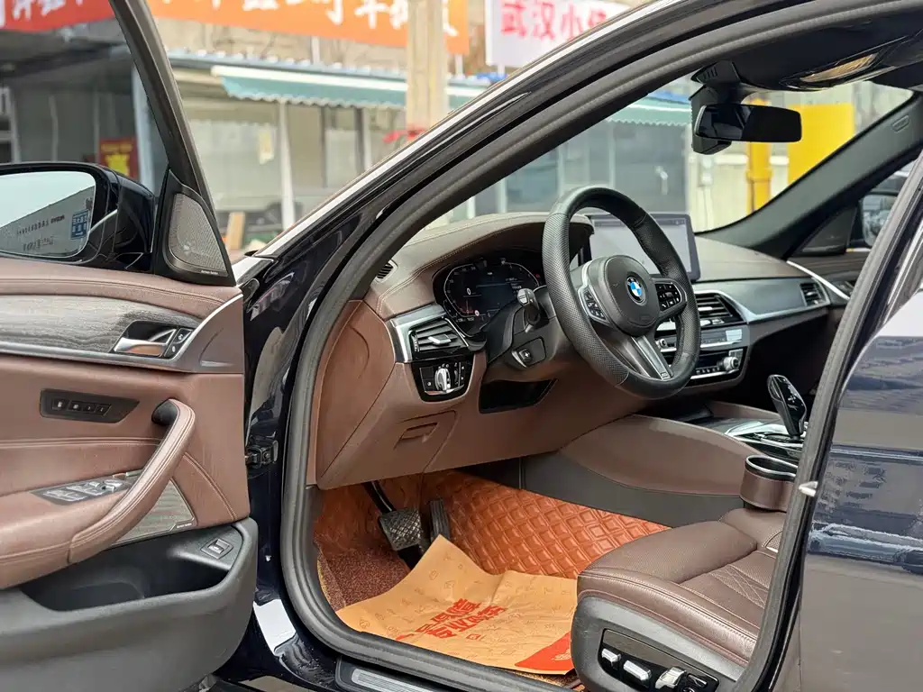 BMW 5 Series 2021 530Li Exclusive M Sports Package купить на сайте DeffCars