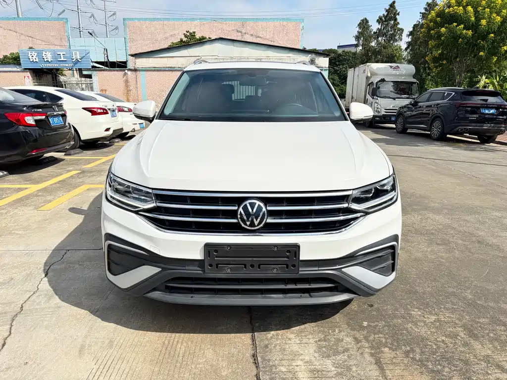 Tiguan L 2023 facelift 330TSI automatic two-wheel drive smart version купить на сайте DeffCars