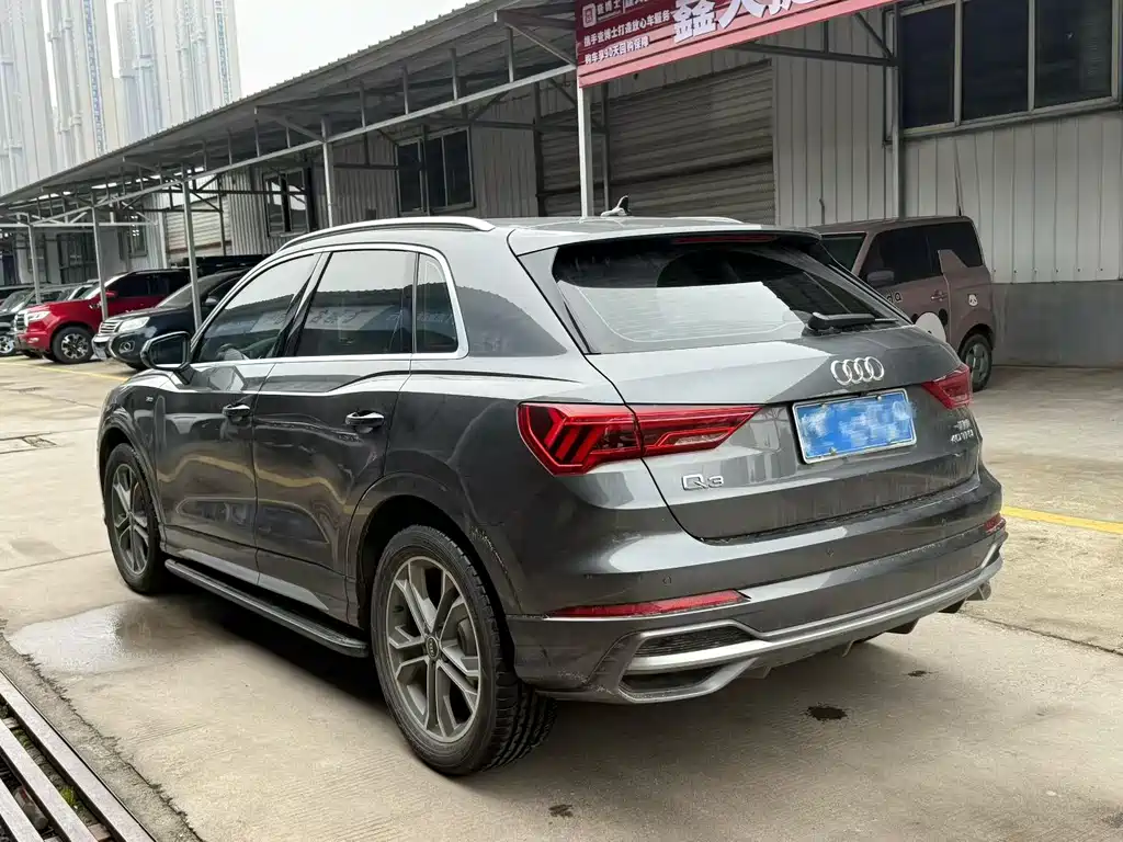 Audi Q3 2023 40 TFSI Fashionable and Dynamic купить на сайте DeffCars