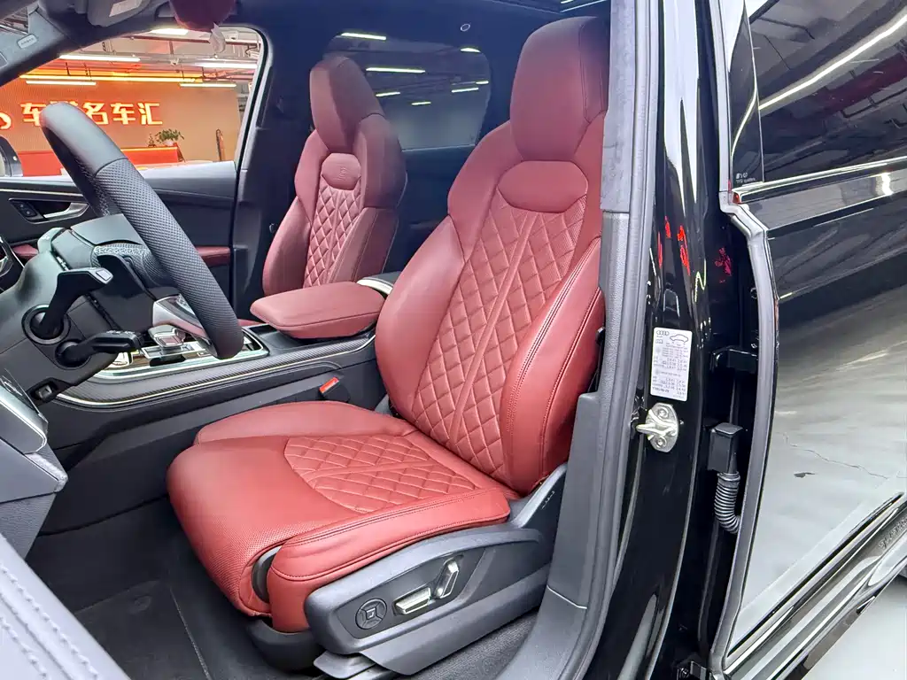 Audi SQ7 2024 4.0 TFSI купить на сайте DeffCars