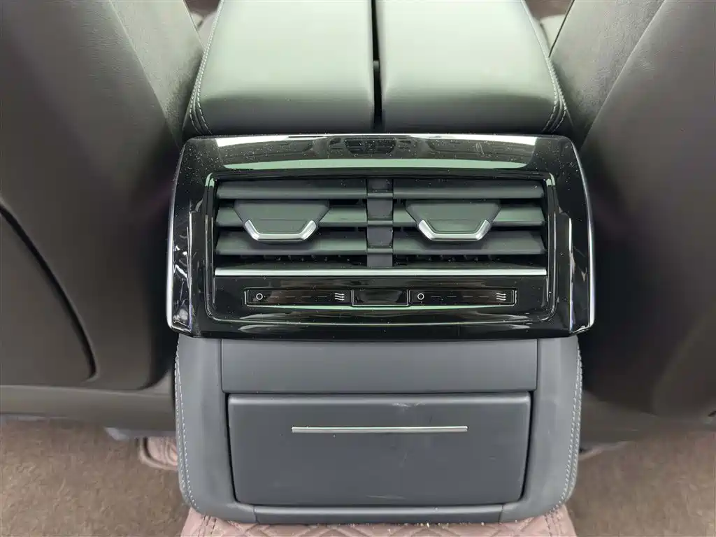 Audi A8 2023 A8L 55 TFSI quattro flagship model купить на сайте DeffCars