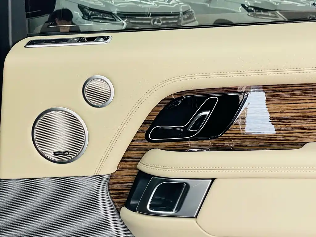 Range Rover 2018 3.0 SC V6 Vogue Edition купить на сайте DeffCars