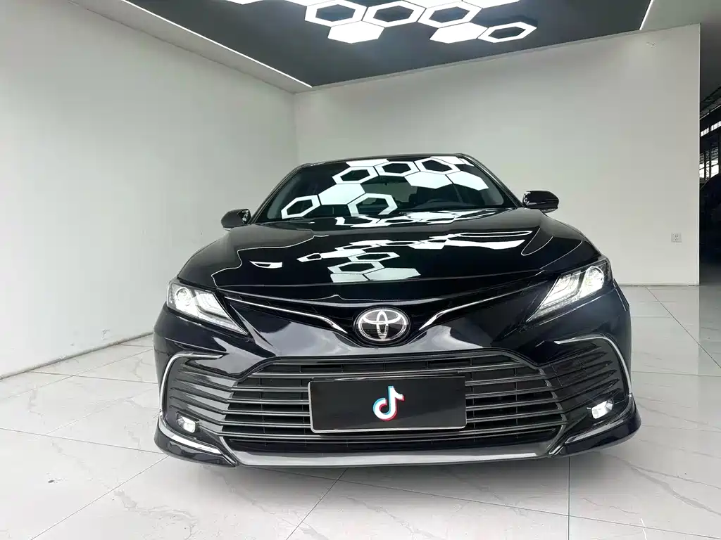 Camry 2023 2.5G Deluxe Edition купить на сайте DeffCars